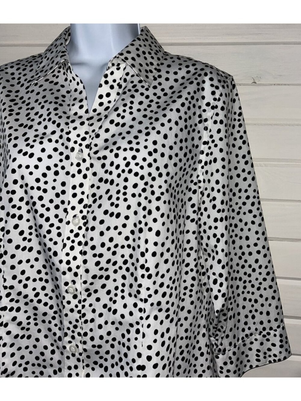 Chicos Sz 1 (MEDIUM) White Black Dots Cotton Sateen Button Up Shirt Tunic EUC